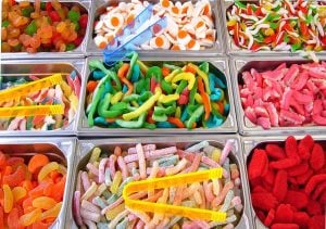 candy - decorating a home for Chrsitmas 