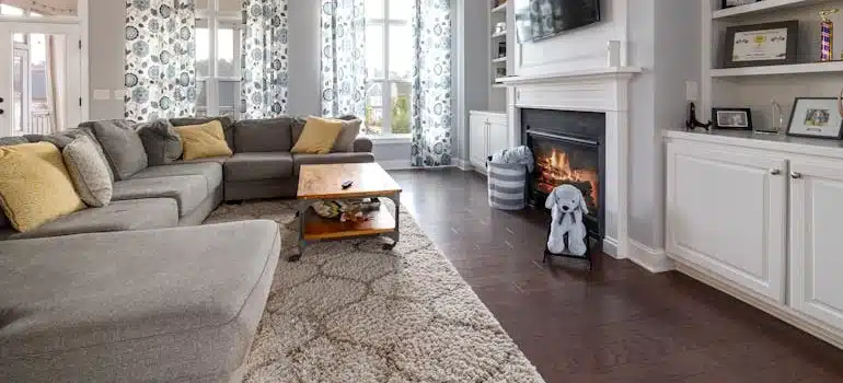 A lliving room before the need to pack and move large area rugs