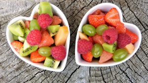 Picture of a fruit salad that you should eat to stay healthy during long-distance relocation