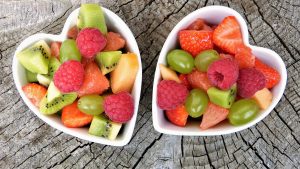 Picture of a fruit salad that you should eat to stay healthy during long-distance relocation
