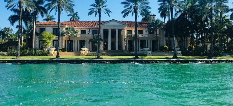 A mansion in Miami Beach 
