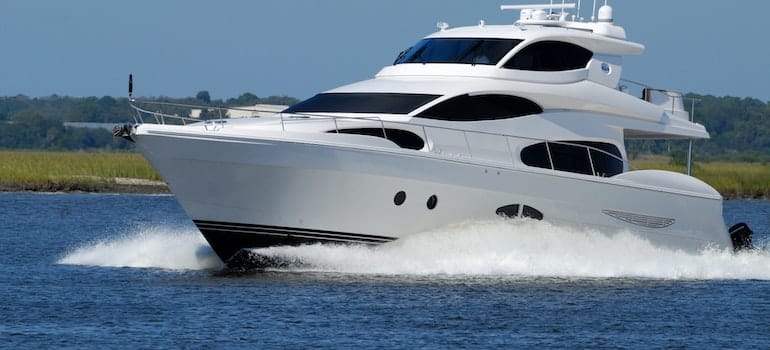 A yacht, a popular way to reach the most expensive Miami neighborhoods.