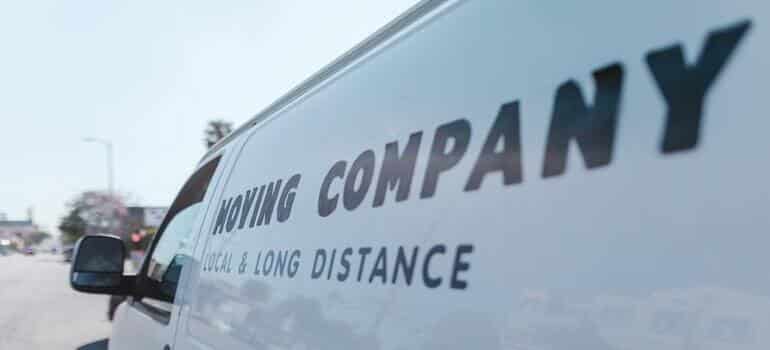 distance is an important factor when calculate your moving expenses before leaving Fort Lauderdale