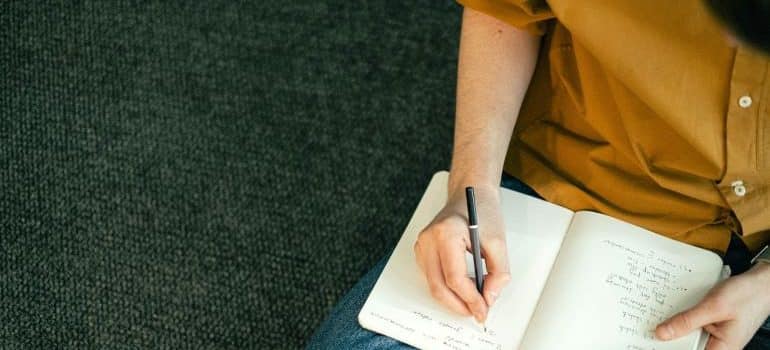 have a packing plan to stay organized while unpacking