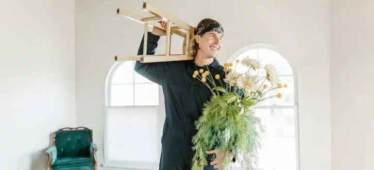 mover holding items in his hands