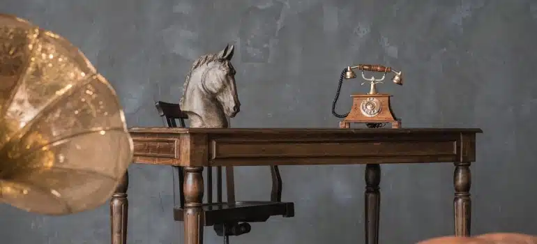 when to use luxury relocation services in Miami Beach? When you have to relocate the horse from the image