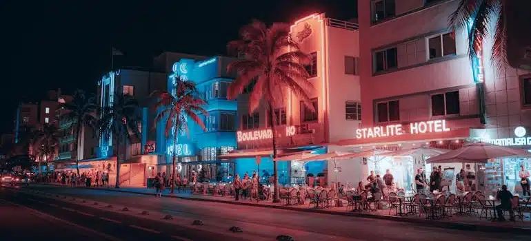 Open Business at Night attracting renters in Miami Beach