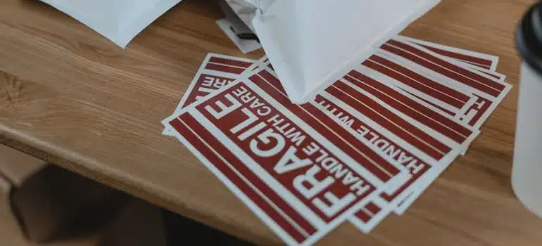 'Fragile' labels needed for packing expensive lamps and chandeliers for a long-distance move
