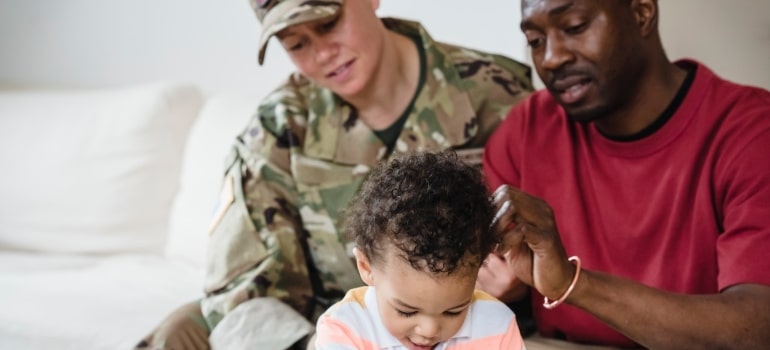 a military family thinking about Ways to simplify a military move out of Florida