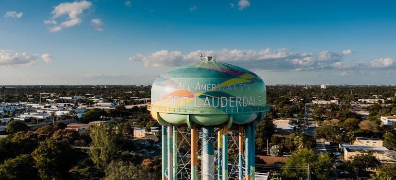 cityscape of residential buildings in fort lauderdale