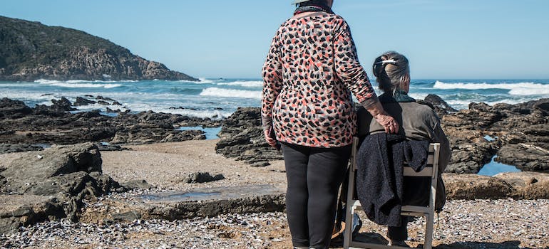 two seniors relaxing in the best places to retire in broward county