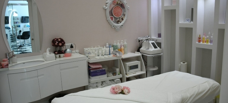 massage room