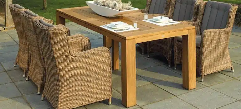 outdoor furniture 