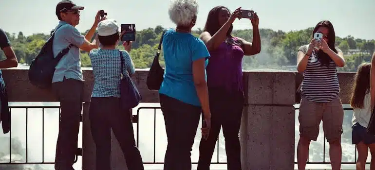 tourists - main reason for moving from florida