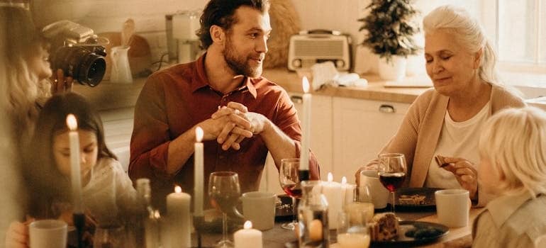 A family eating a Thanksgiving dinner