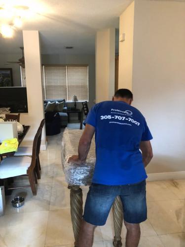 Our movers and packers Miami always make the extra effort.